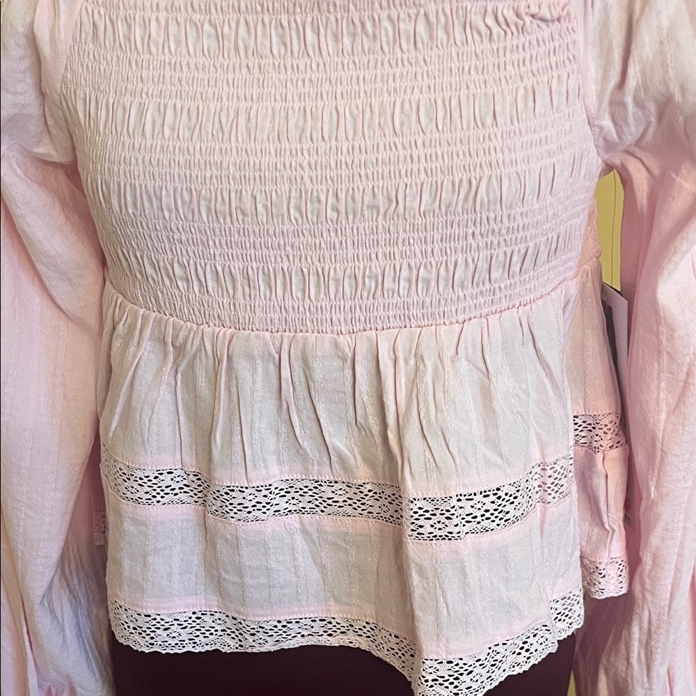 Cottagecore pink smocked milkmaid top puffed sleeves lace trim size medium - Picture 2 of 8